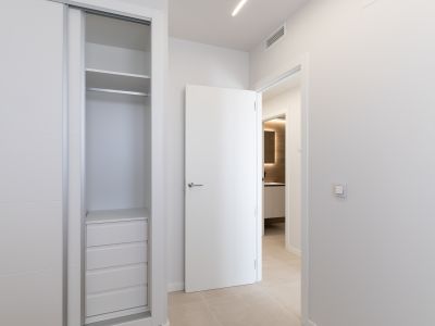 Chambre avec placard intégré