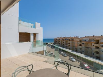 Terrasse avec vue sur la mer