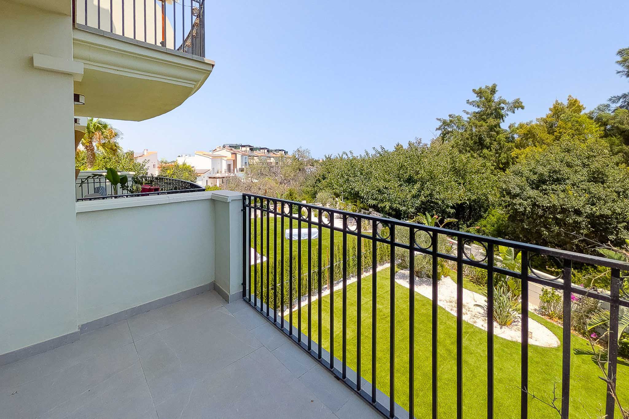 Terrasse avec vue sur le jardin Terrasse avec vue sur le jardin