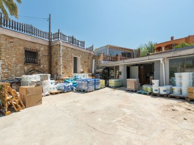 Extérieur et zone de stationnement