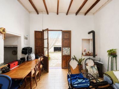 Salon avec accès au patio