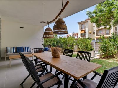 Terrasse couverte et jardin privé