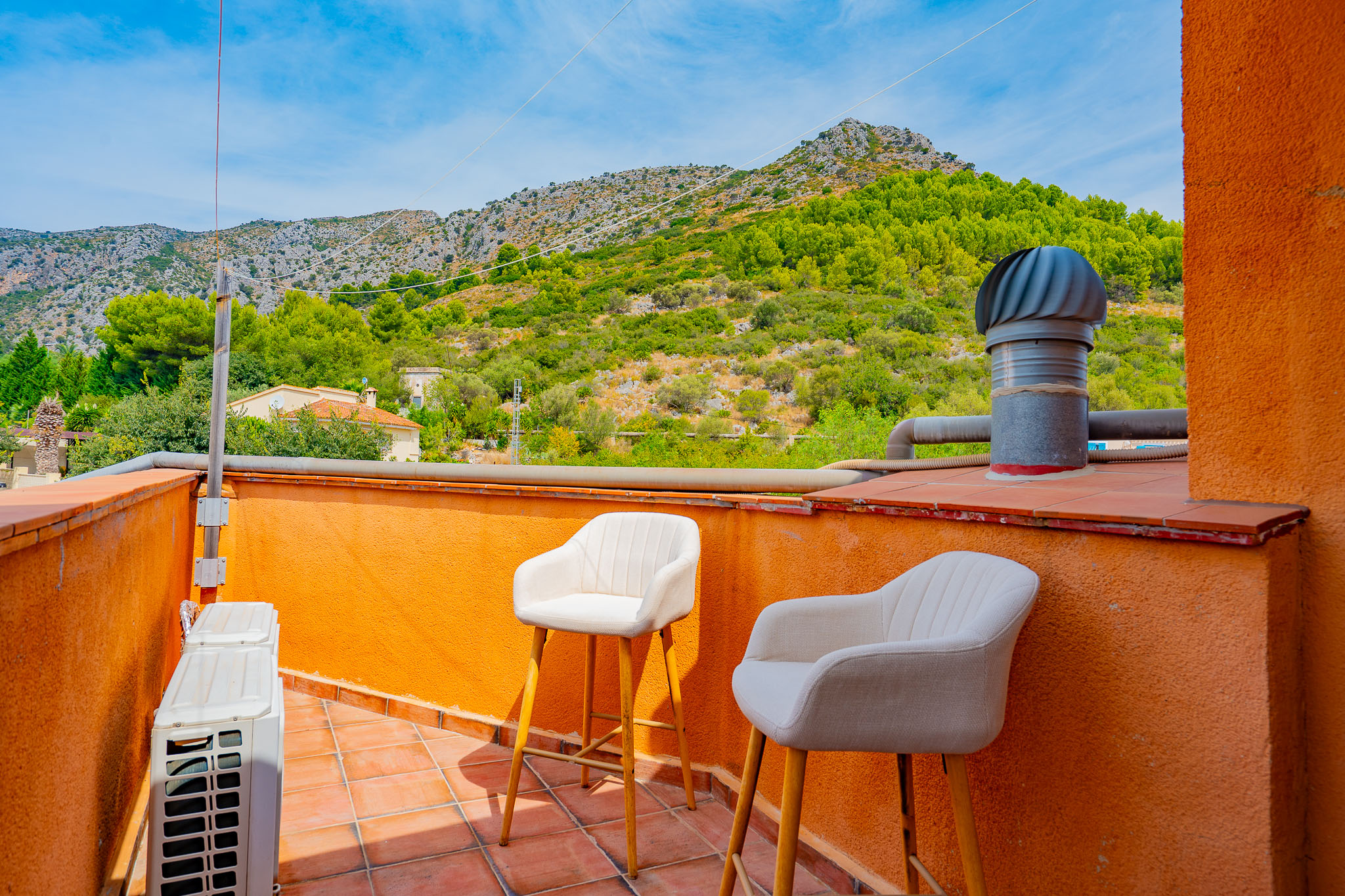 Terrasse avec vue sur la montagne