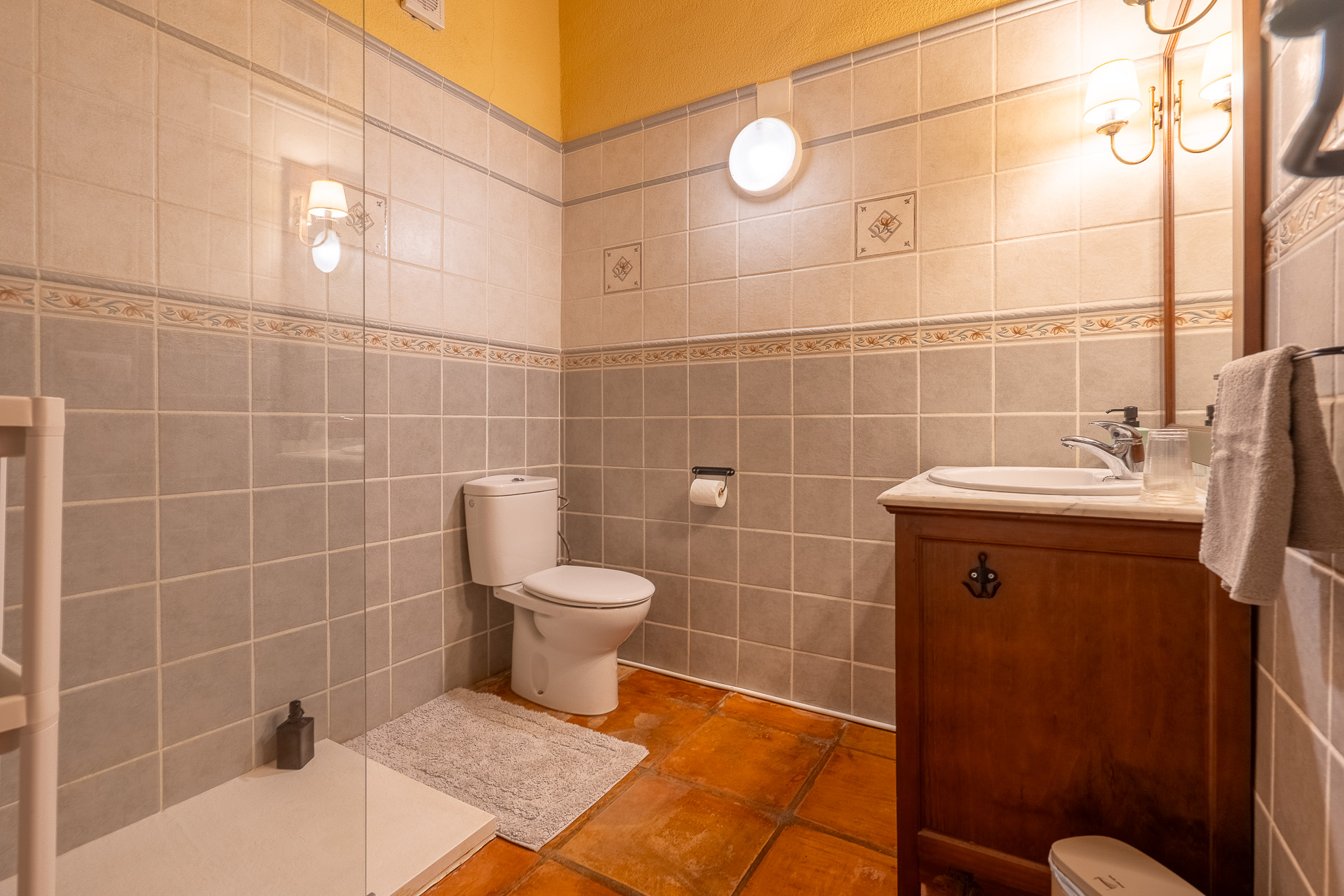 Salle de bains attenante