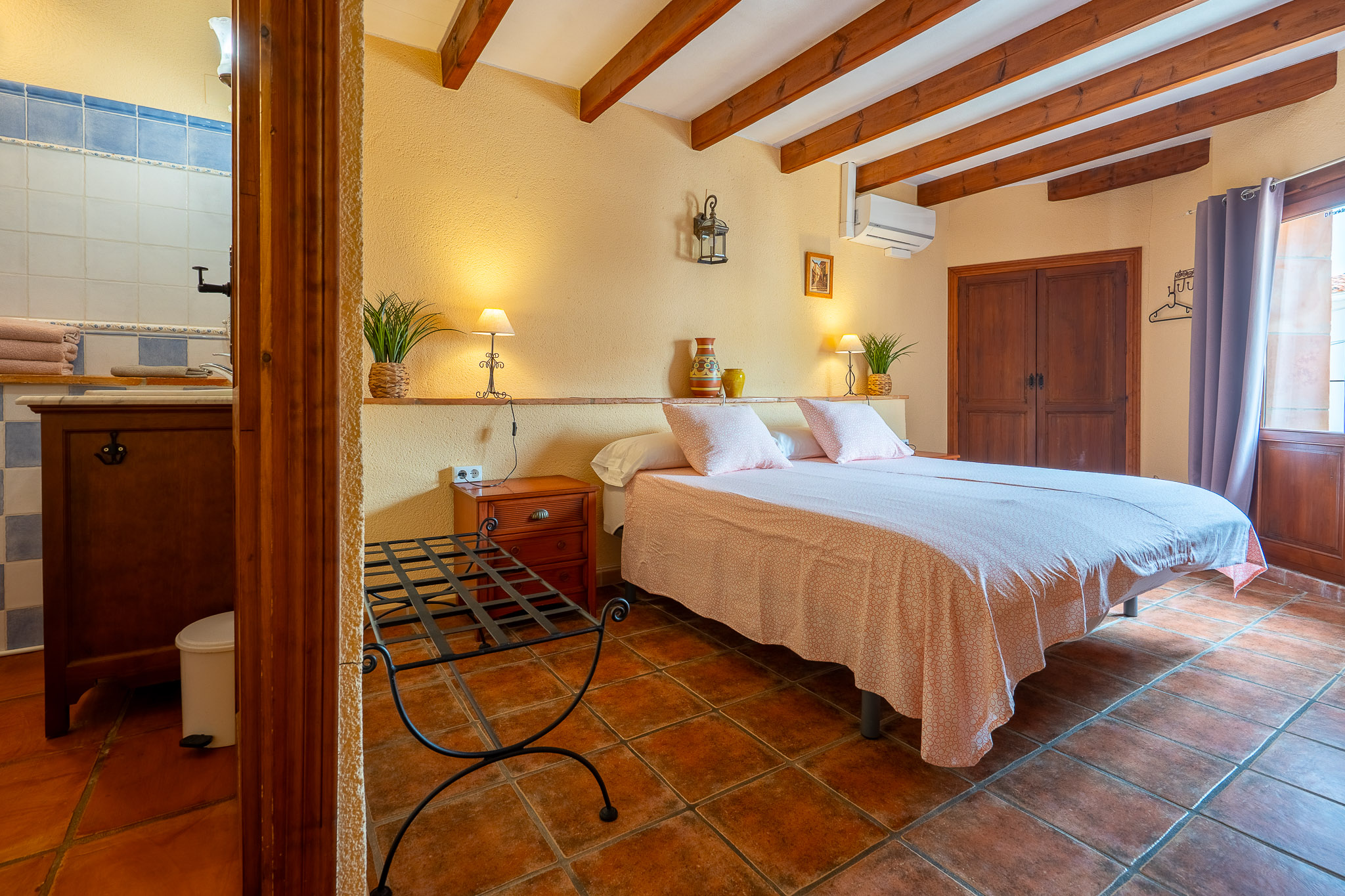 Chambre avec salle de bains