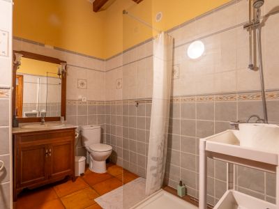 Salle de bains attenante