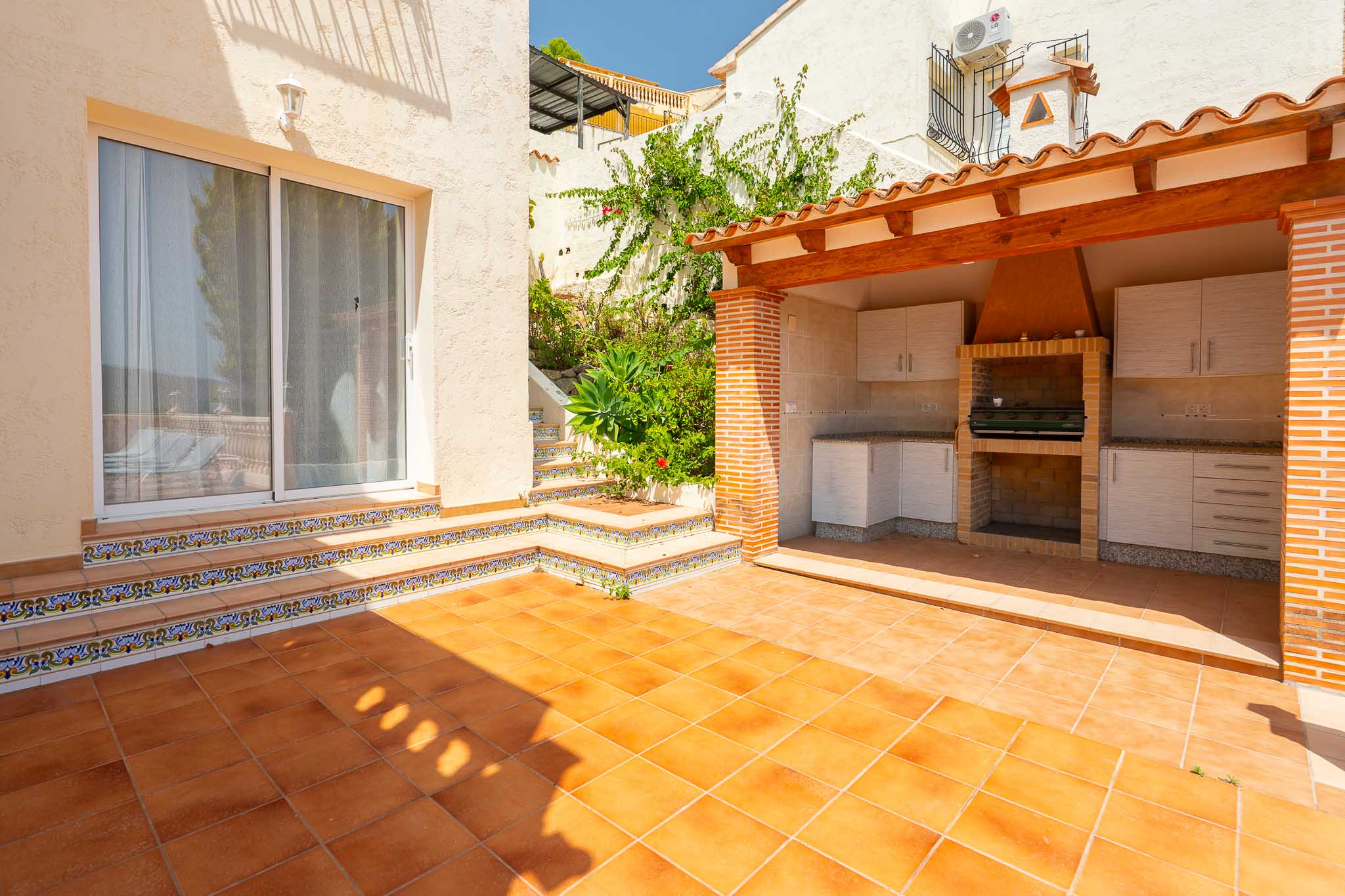 Terrasse avec cuisine d'été