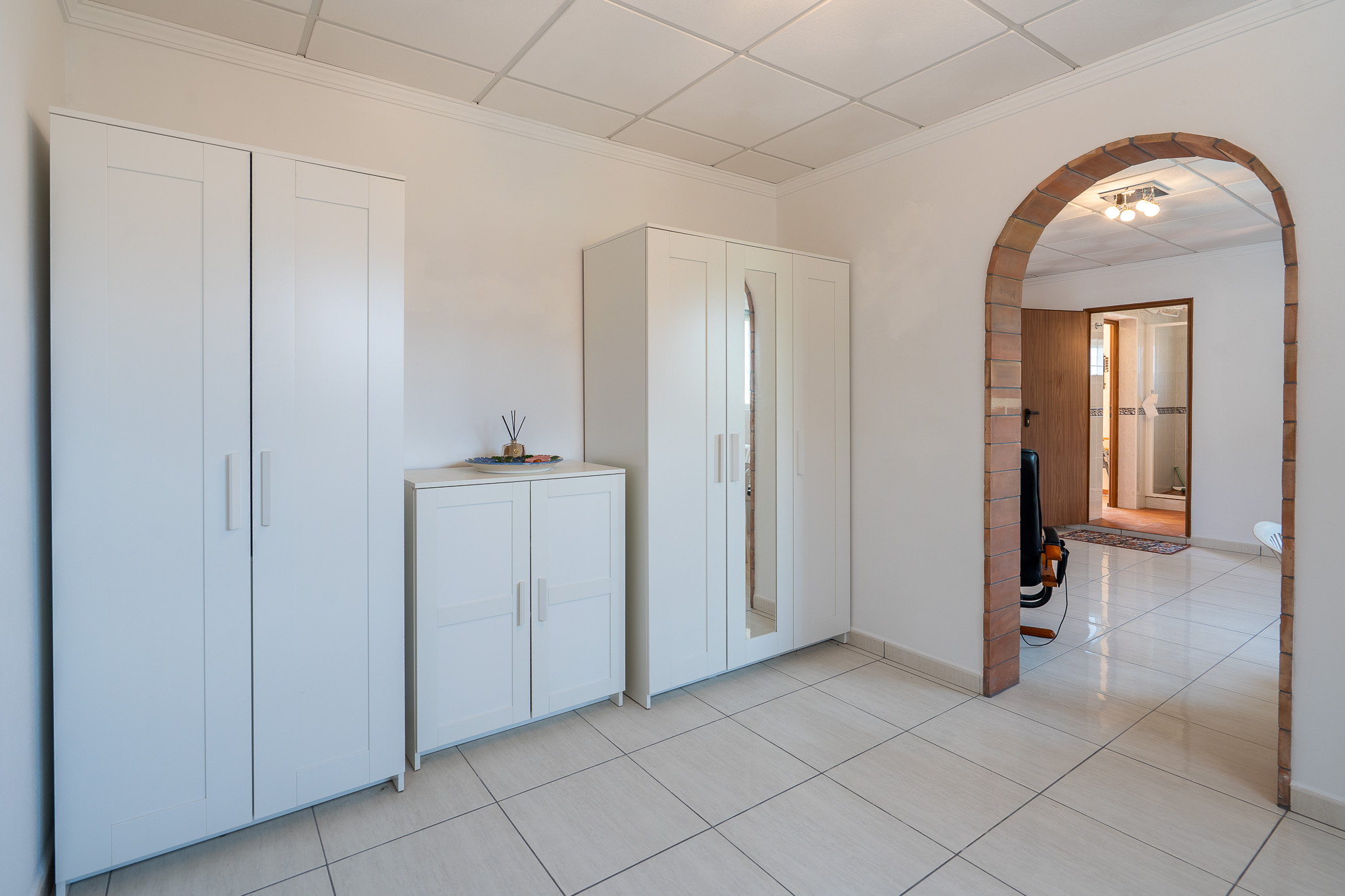Couloir avec arche