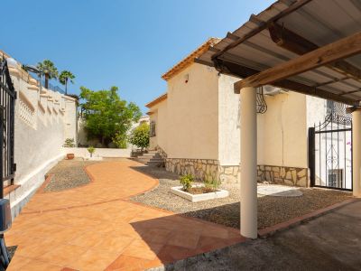 Entrée et carport