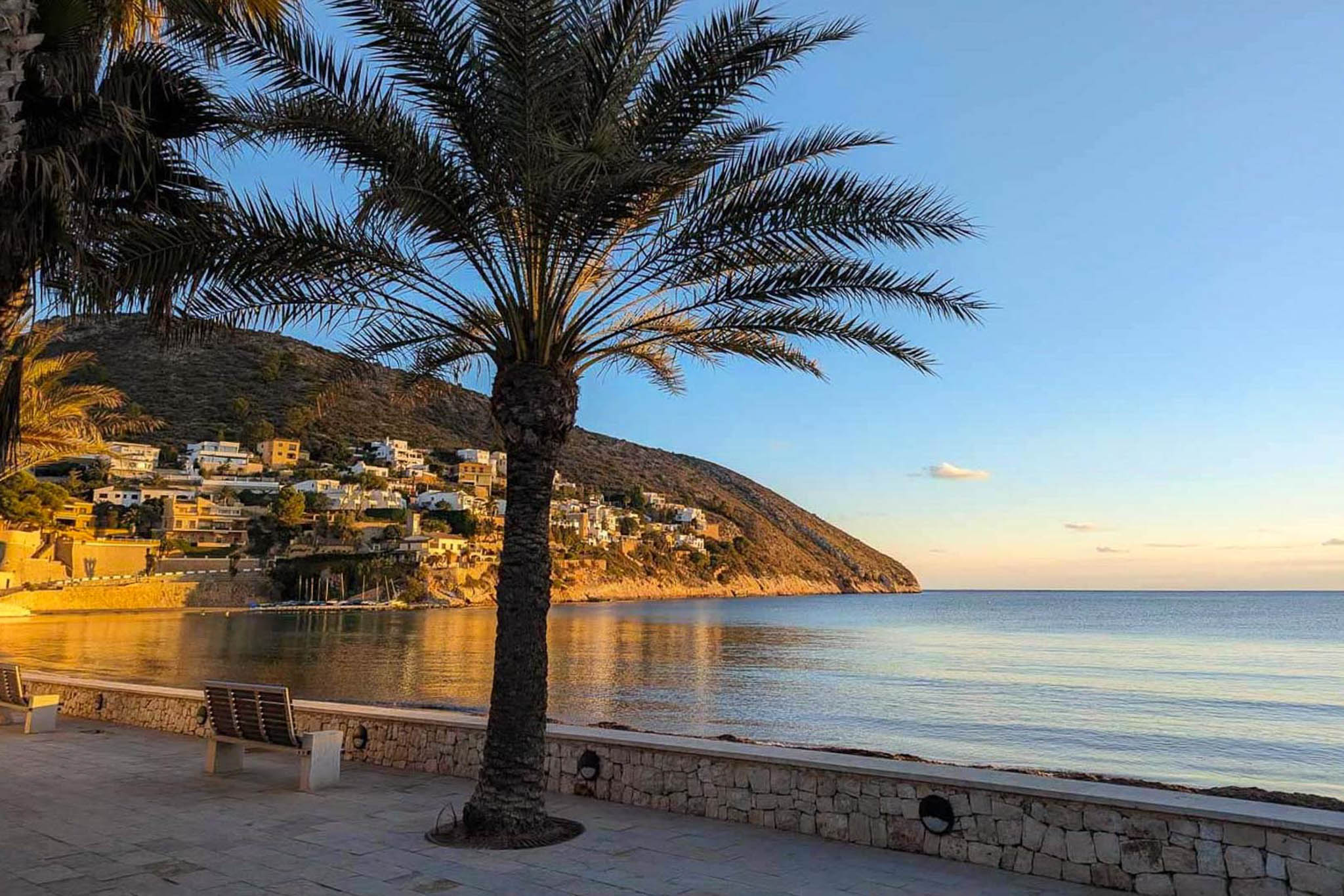 Plage et promenade à proximité