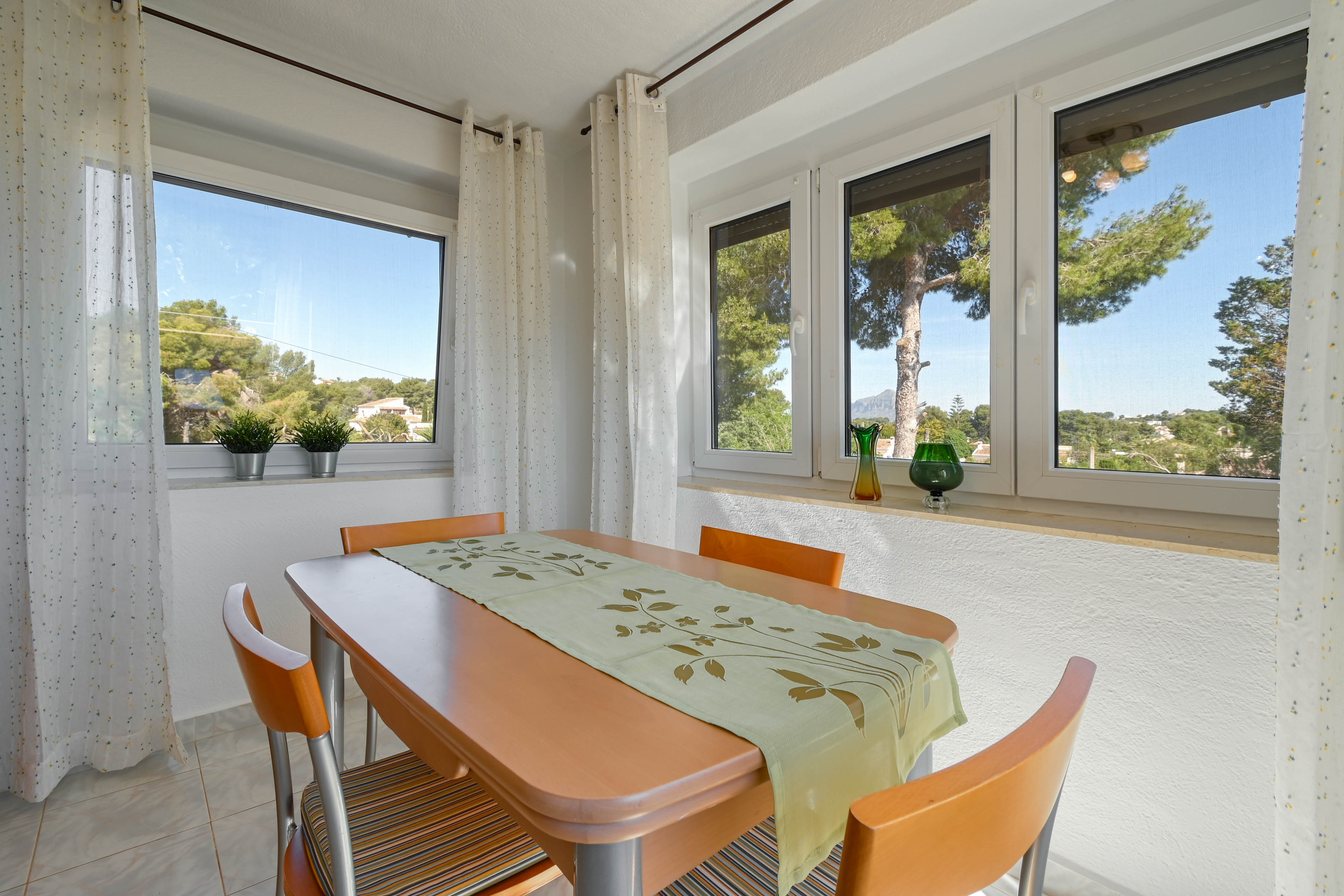 Villa méditerranéenne avec appartement d’invités, piscine et jardin à Jávea Villa méditerranéenne avec appartement d’invités, piscine et jardin à Jávea