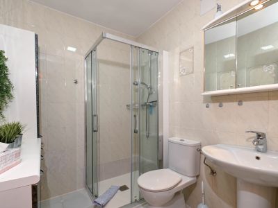 Villa méditerranéenne avec appartement d’invités, piscine et jardin à Jávea