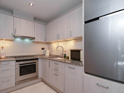 Villa méditerranéenne avec appartement d’invités, piscine et jardin à Jávea