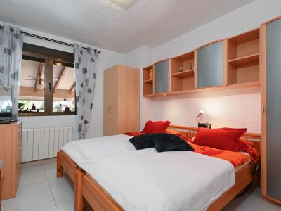 Villa méditerranéenne avec appartement d’invités, piscine et jardin à Jávea