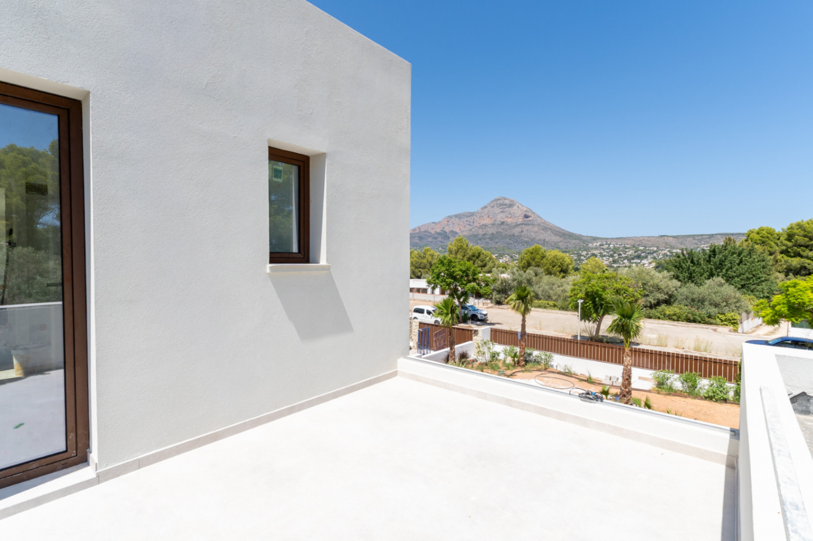 Terrasse avec vue sur la montagne