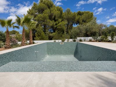 Piscine et jardin