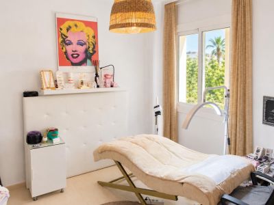 Chambre avec fenêtre extérieure