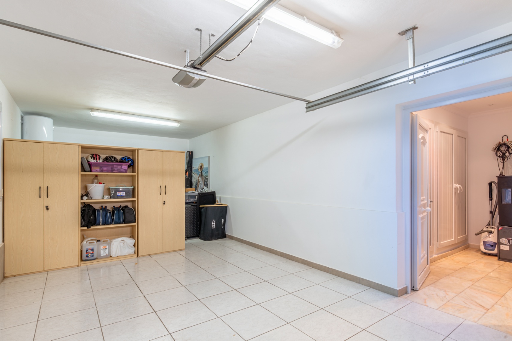 Garage avec accès intérieur
