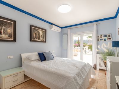 Chambre avec accès à la terrasse