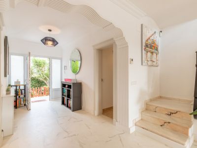 Hall d'entrée avec escalier