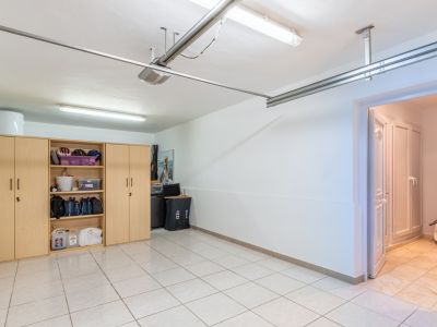 Garage avec accès intérieur