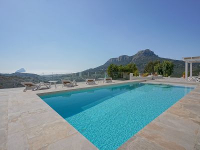 Piscine avec vue panoramique