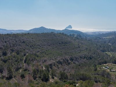 Vue panoramique mer et montagne