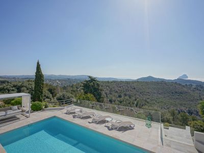 Terrasse de la piscine avec vue panoramique