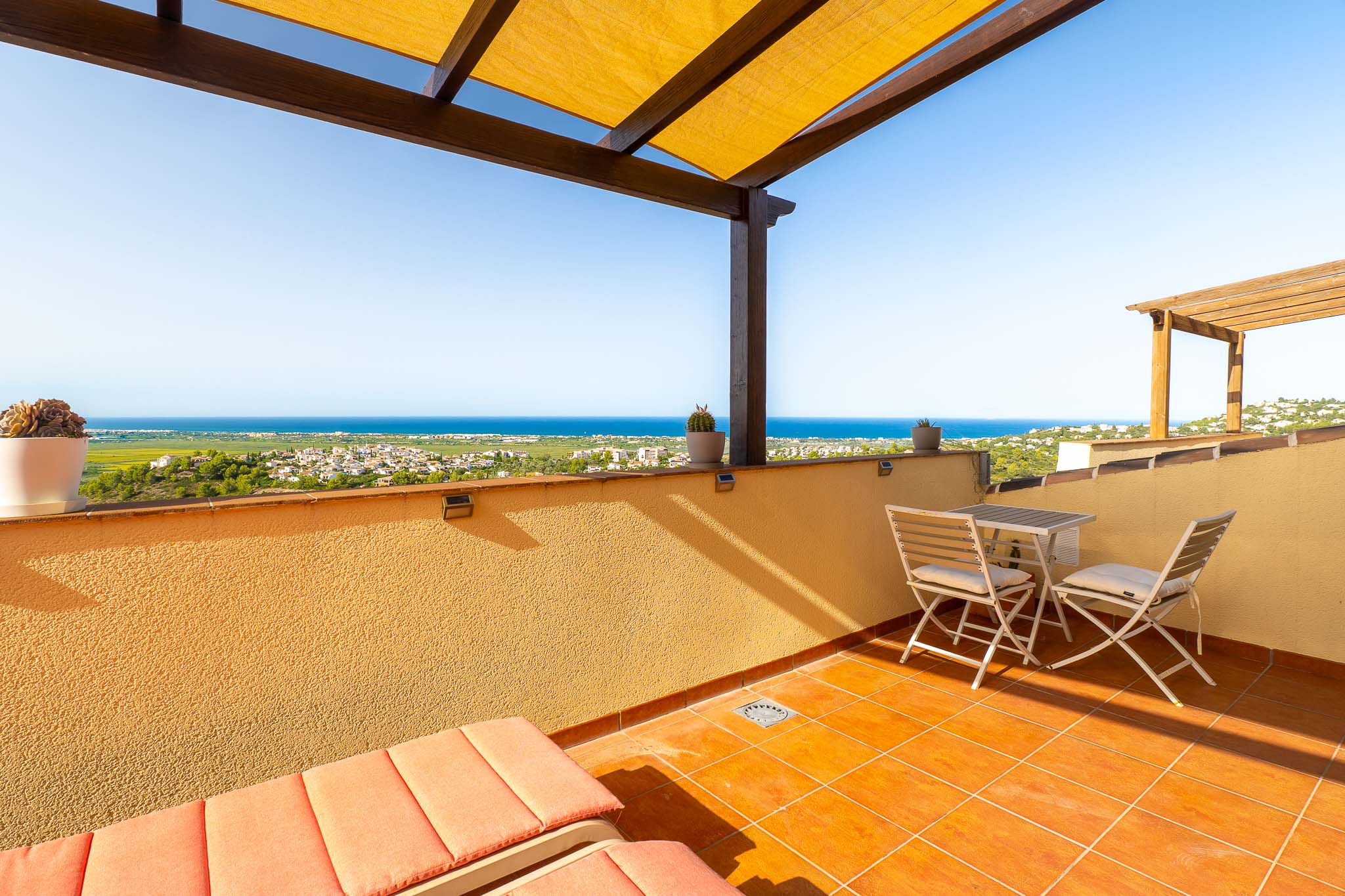Terrasse avec vue sur la mer