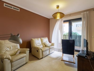 Salon avec accès au balcon