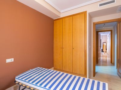 Chambre avec placard intégré