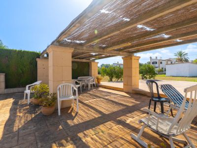 Terrasse couverte avec pergola