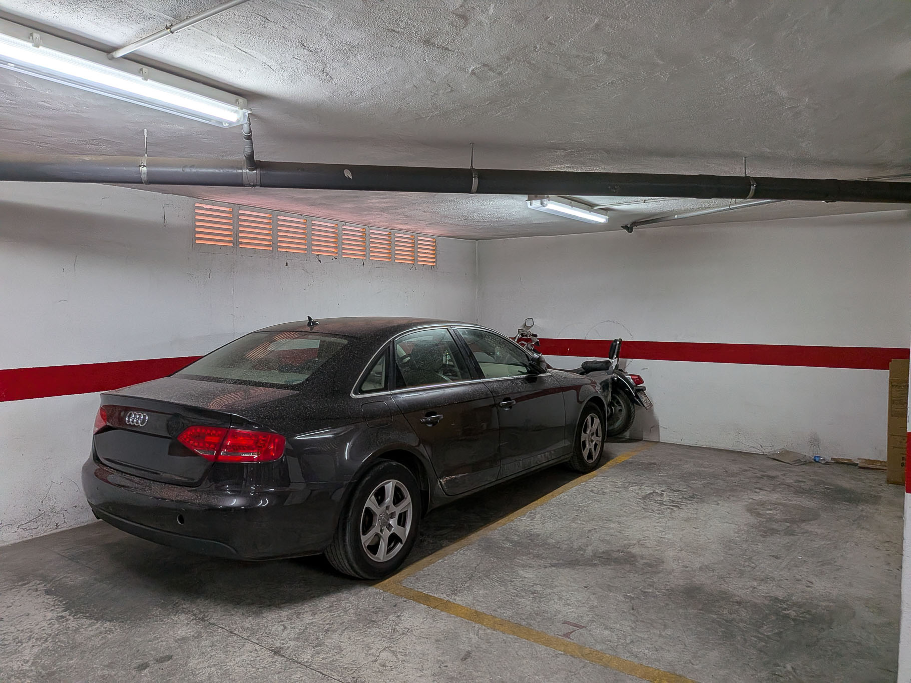 Place de parking souterrain