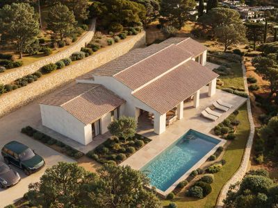 Vue aérienne, villa et piscine