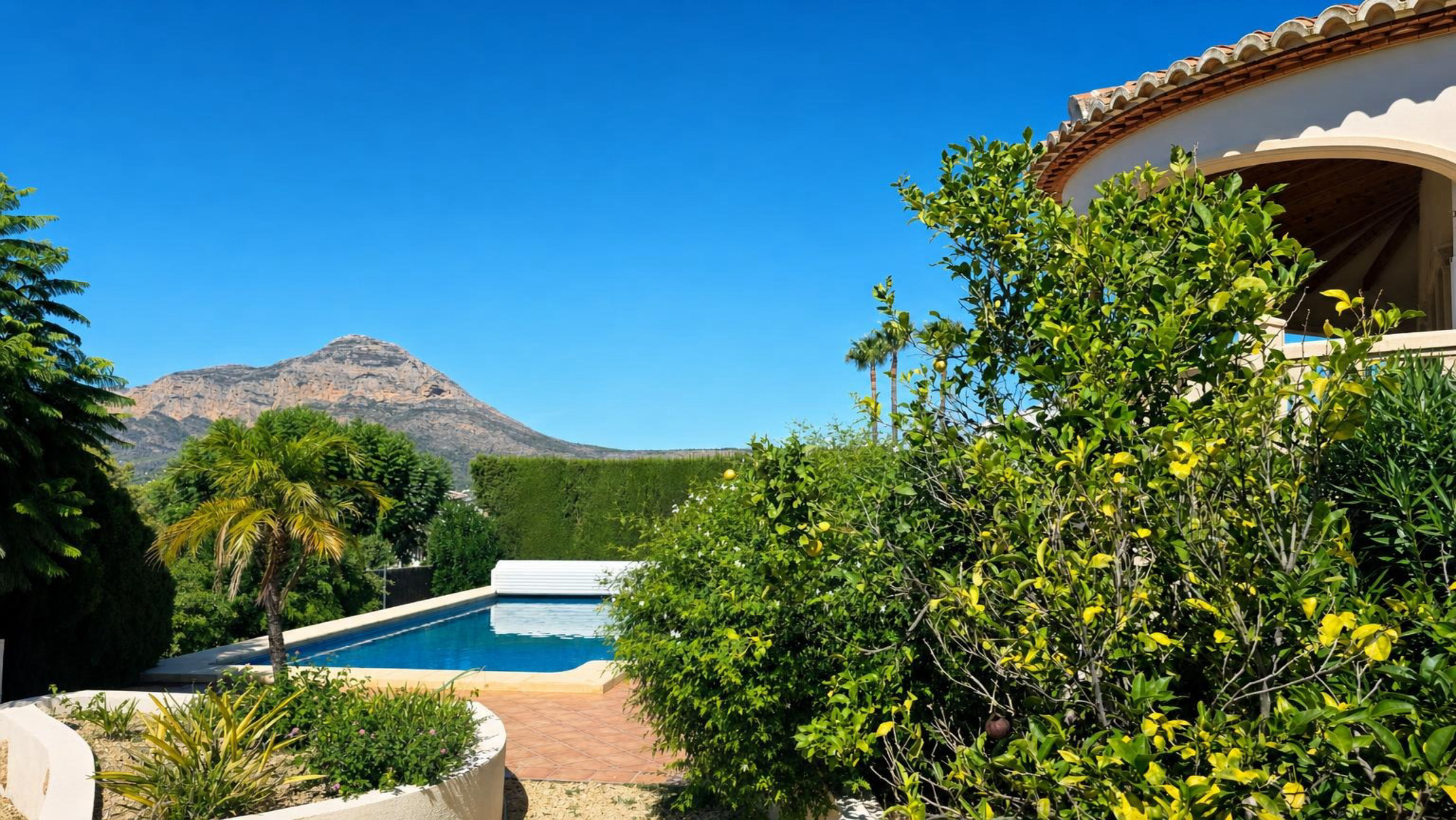 Villa avec vues panoramiques sur le Montgo en vente à Javea