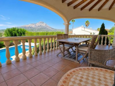 Villa avec vues panoramiques sur le Montgo en vente à Javea