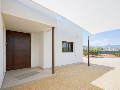 Entrée principale de la villa