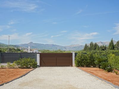 Portail d'entrée et allée d'accès