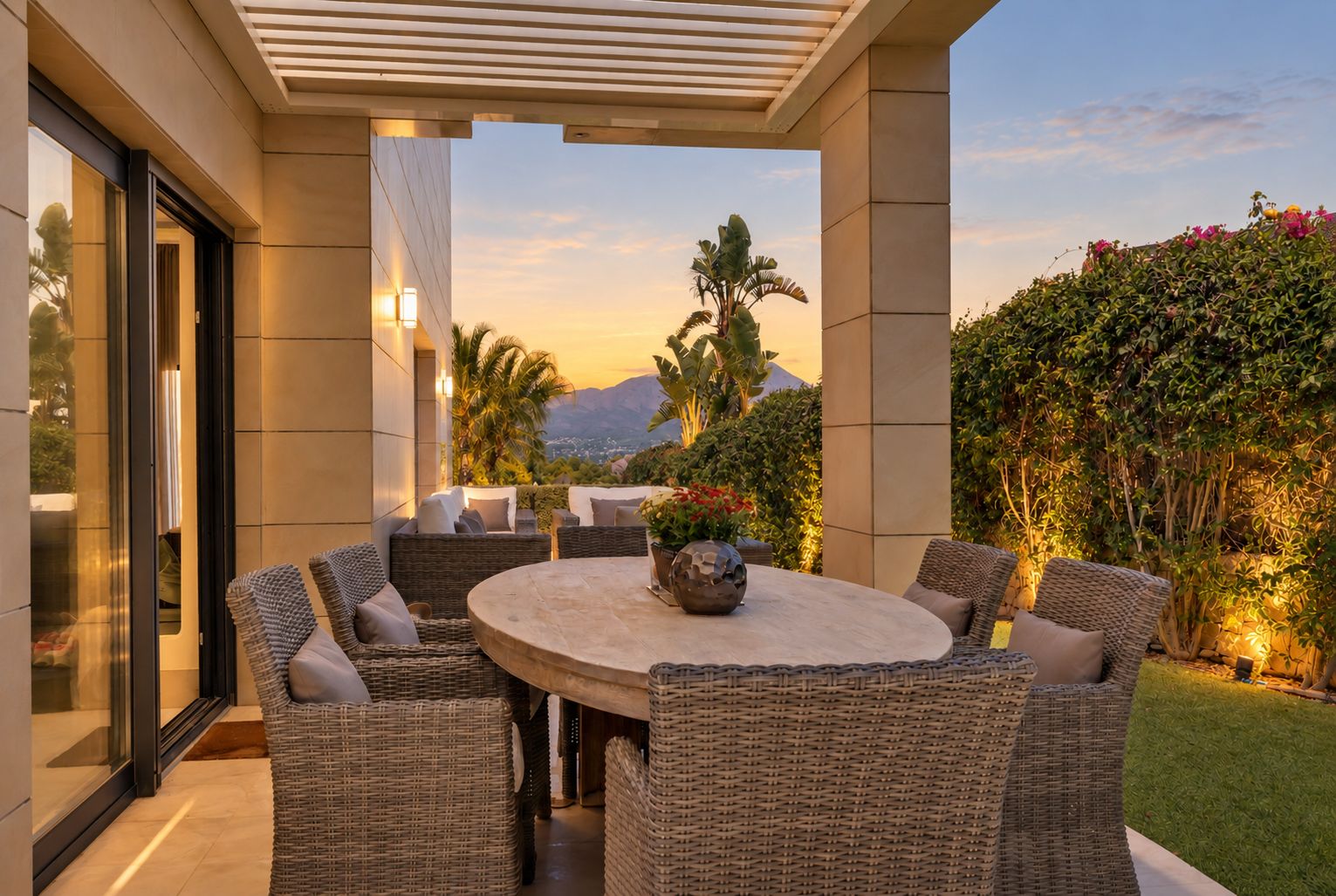 Terrasse avec vue sur la montagne