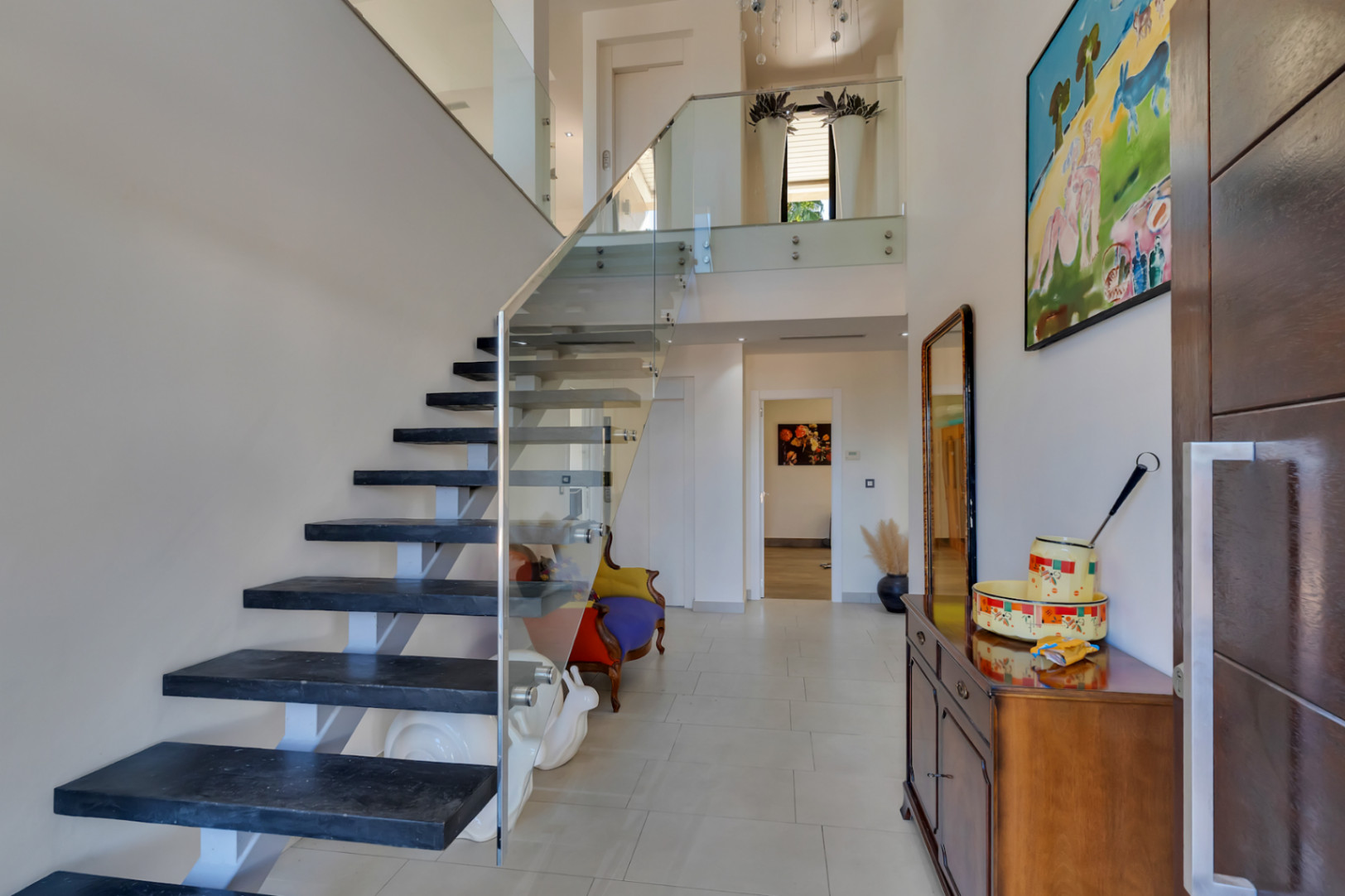 Hall d'entrée avec escalier