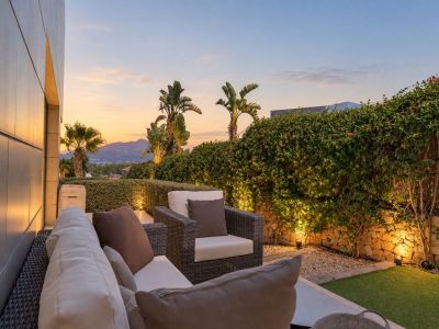 Terrasse avec vue sur la montagne