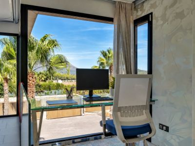 Espace bureau avec vue