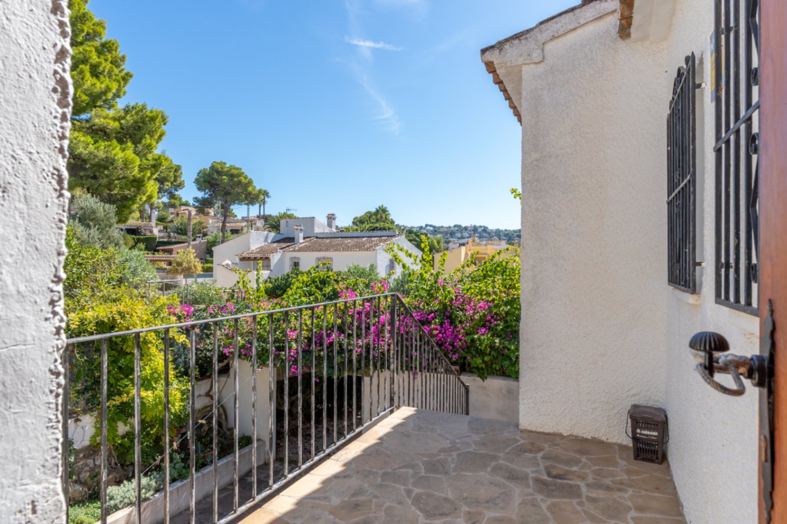 Terrasse d'entrée avec vue