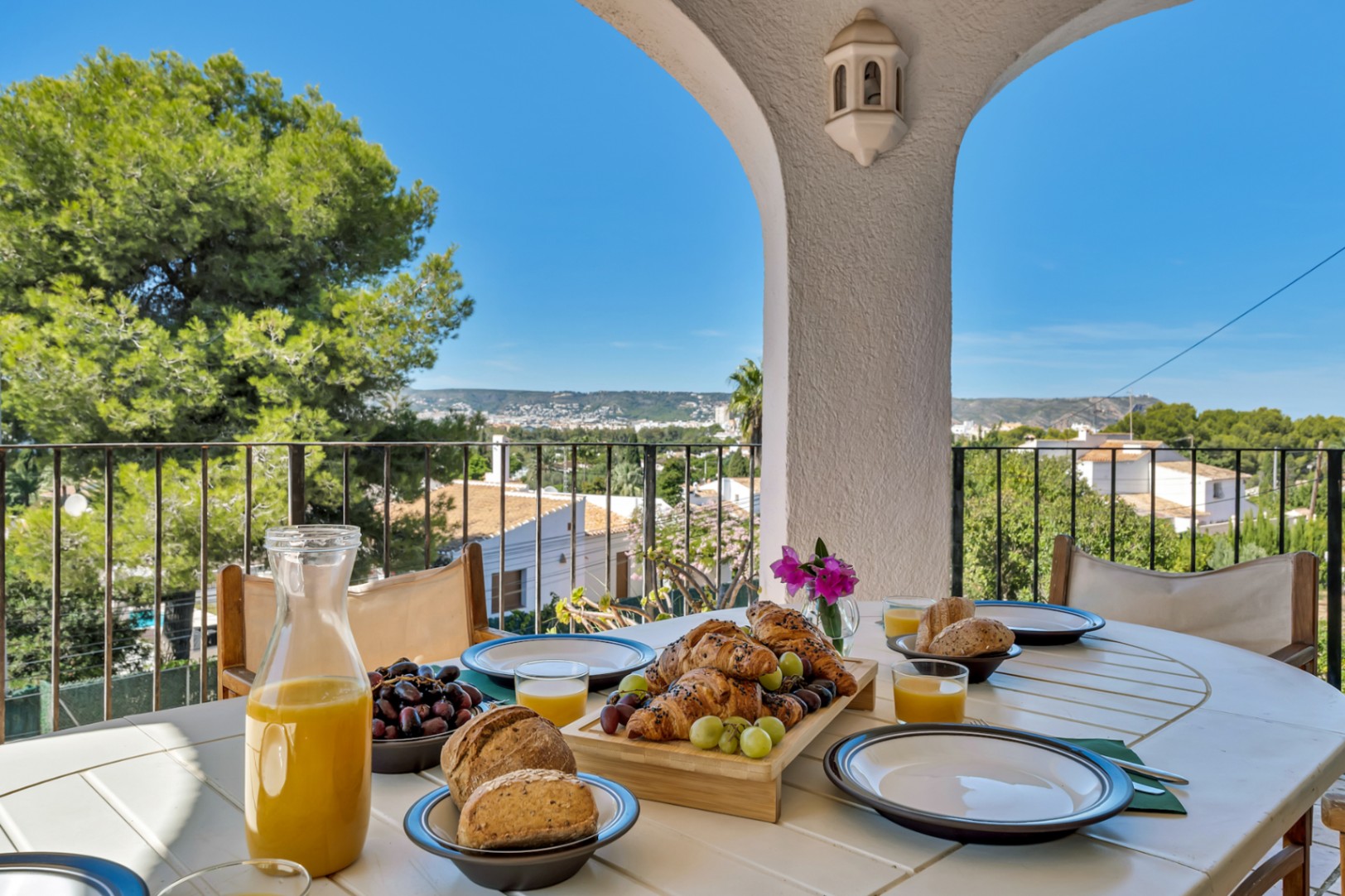 Terrasse couverte avec vue