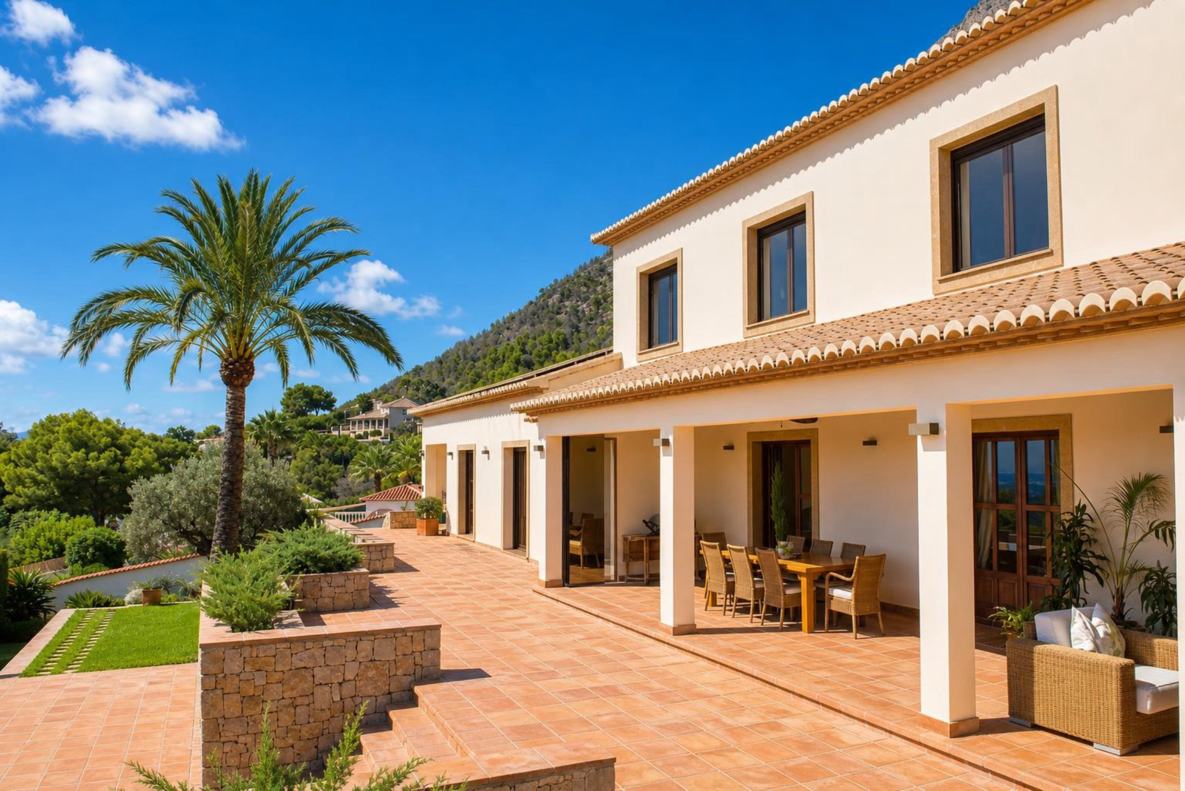 Élégante villa à vendre à Jávea, au pied du Montgó, avec vues spectaculaires
