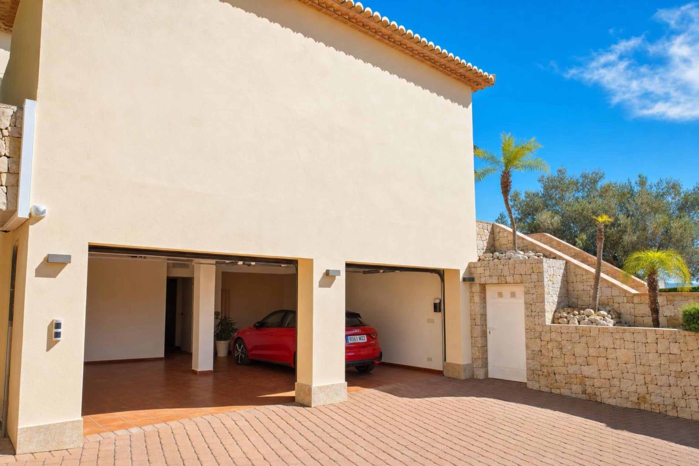 Élégante villa à vendre à Jávea, au pied du Montgó, avec vues spectaculaires