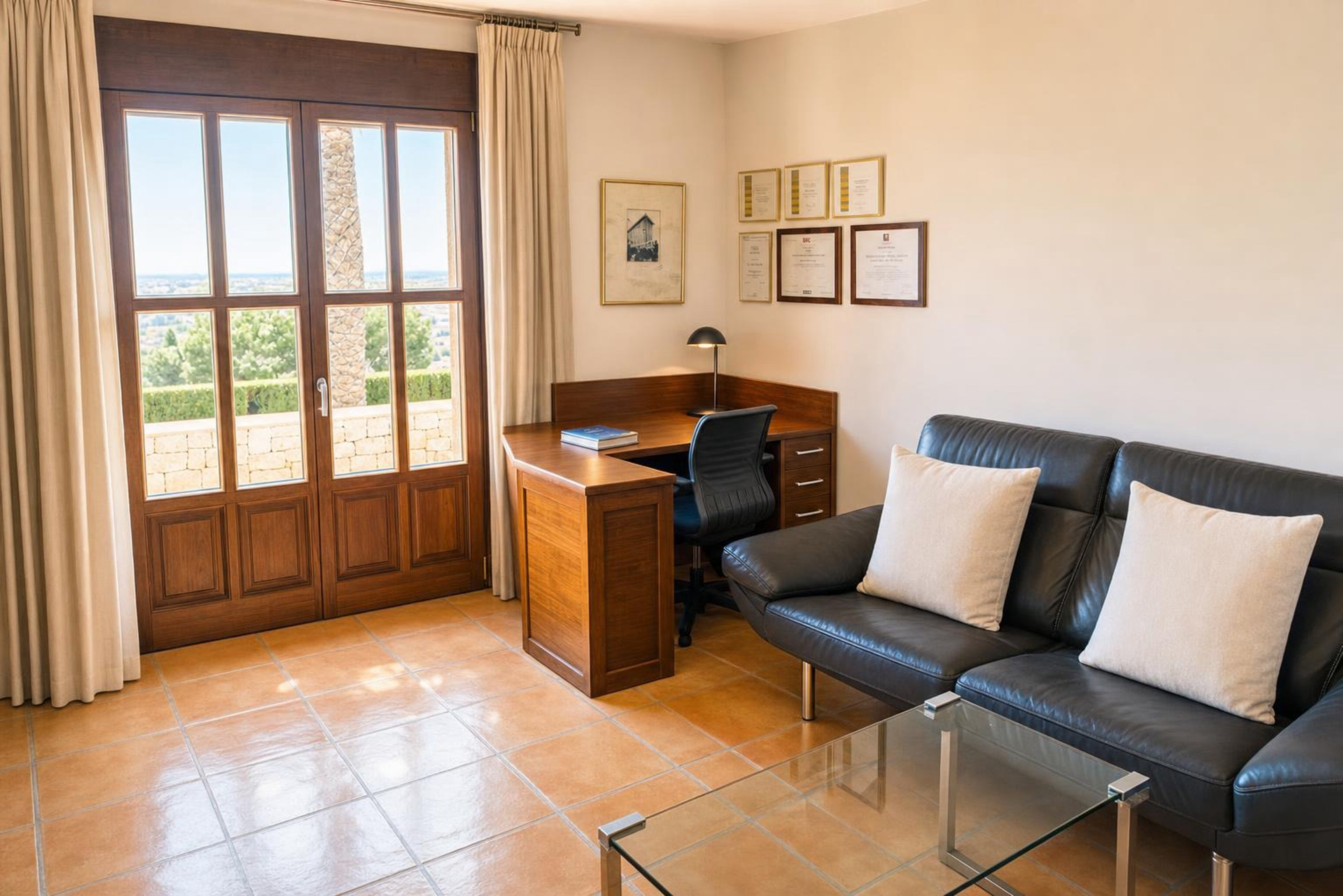 Élégante villa à vendre à Jávea, au pied du Montgó, avec vues spectaculaires