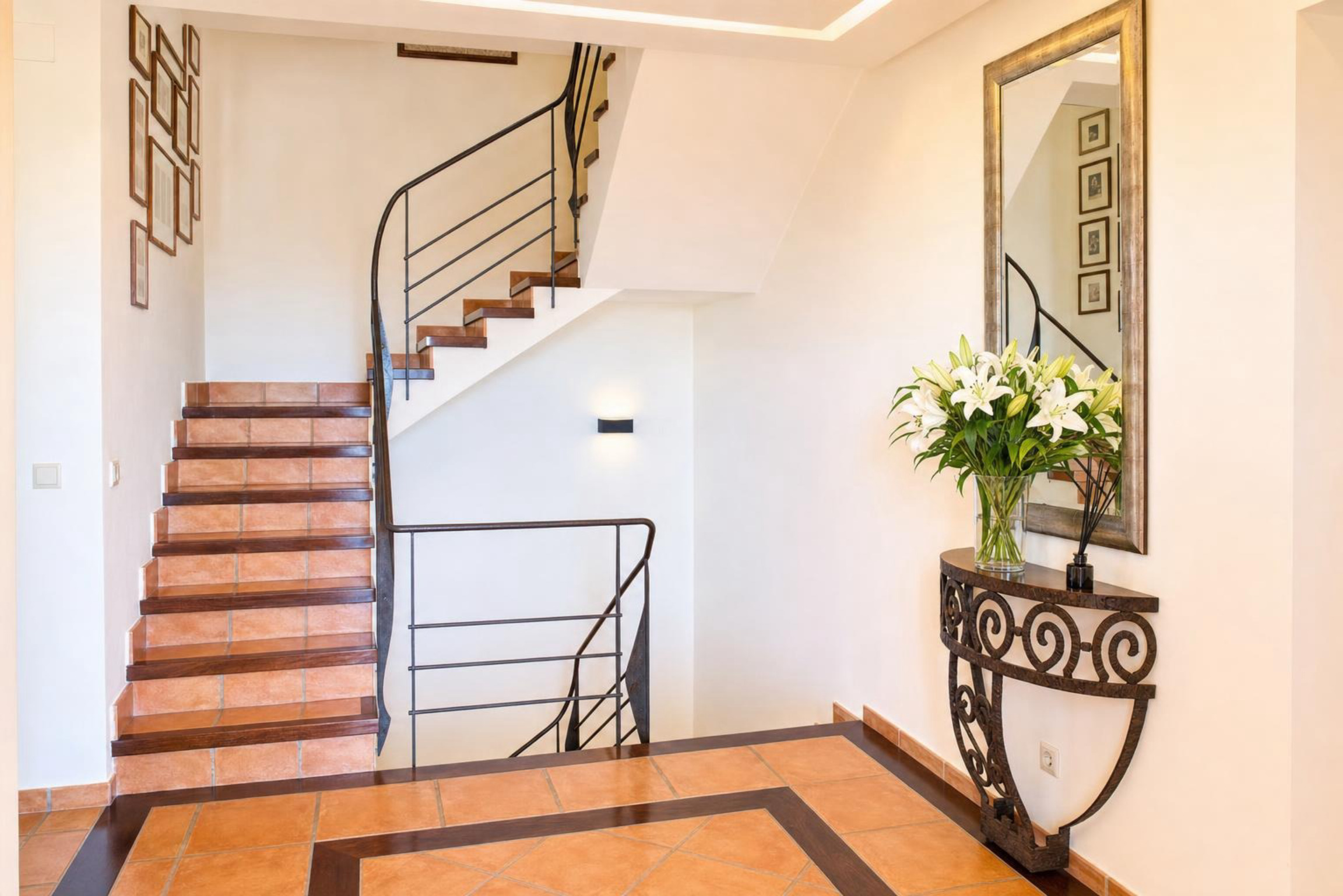 Élégante villa à vendre à Jávea, au pied du Montgó, avec vues spectaculaires