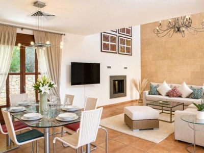 Élégante villa à vendre à Jávea, au pied du Montgó, avec vues spectaculaires
