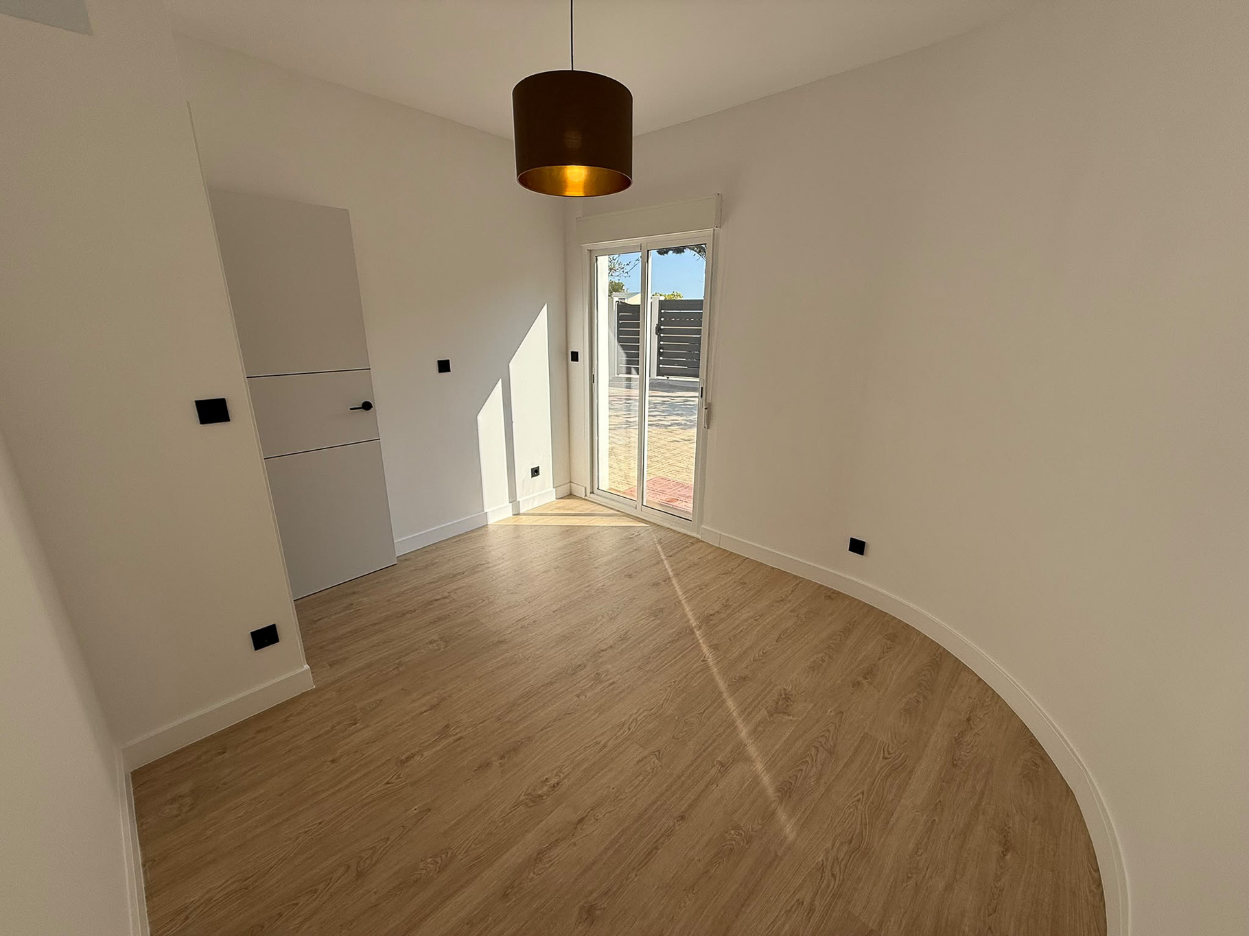 Chambre avec accès extérieur